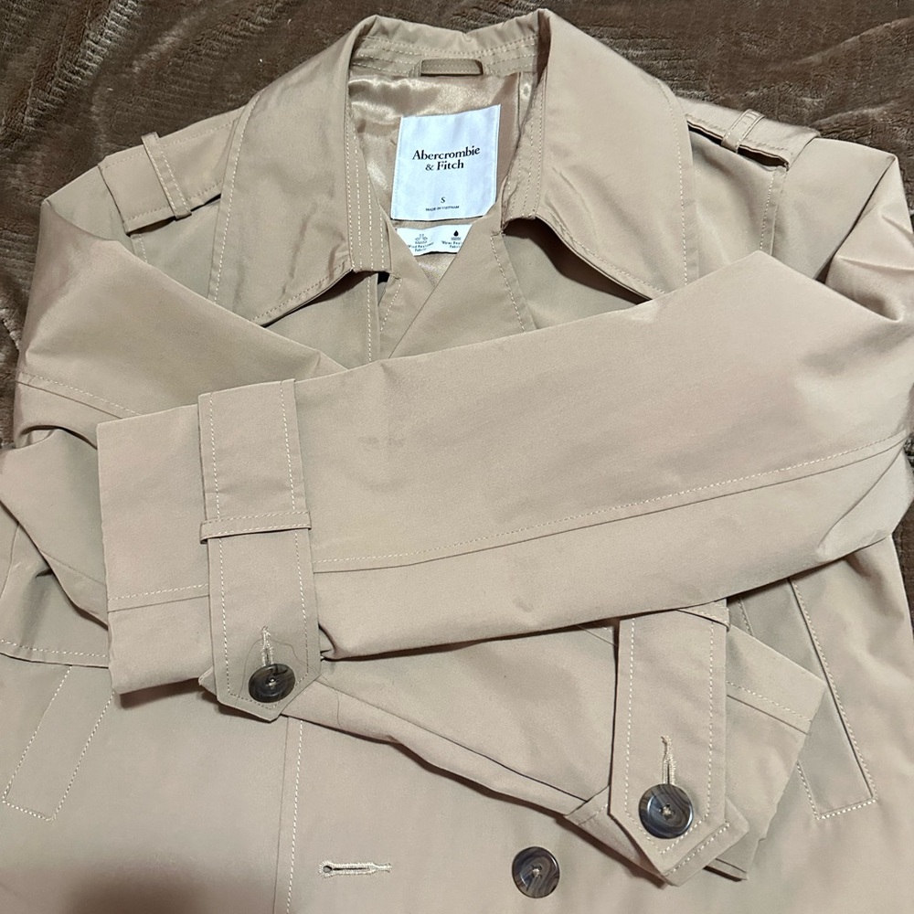 Abercrombie & Fitch Beige Women's Trench Coat - Picture 9 of 10